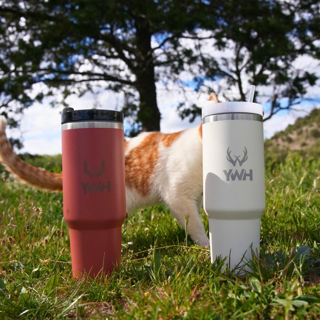 Pack Hidratación Premium: 1 Termo + 1 Quencher + Taza Gratis Incluida - Young Wild Hunters